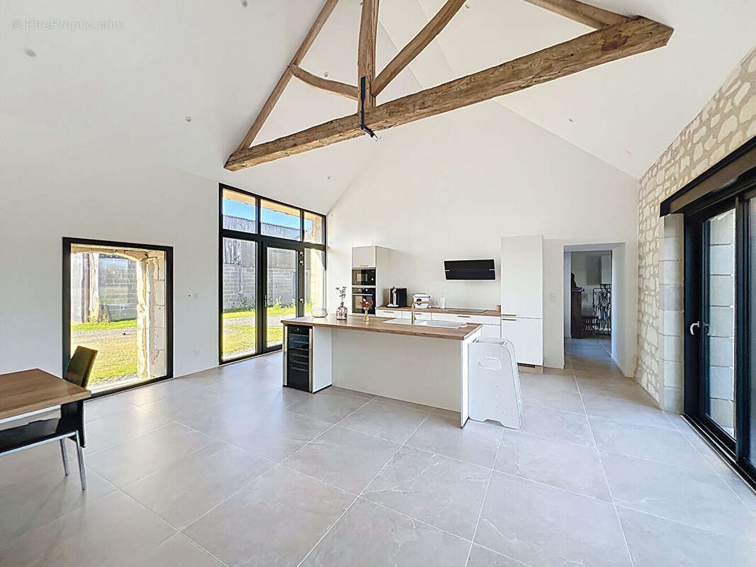 Maison à BRISSAC-QUINCE