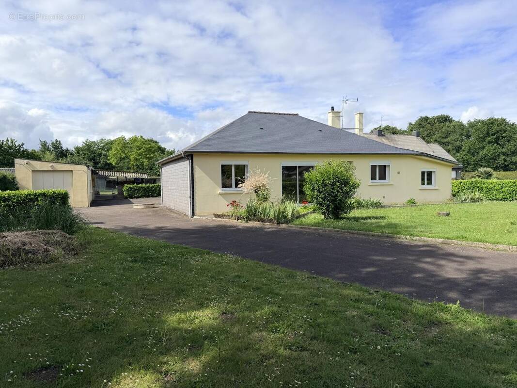 Maison à LA CHAPELLE-LAUNAY