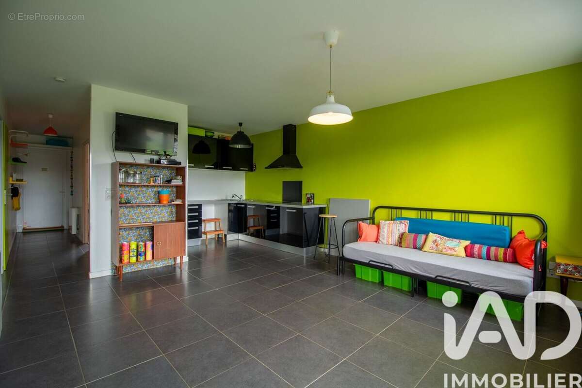 Photo 2 - Appartement à SAINT-JULIEN-EN-BORN