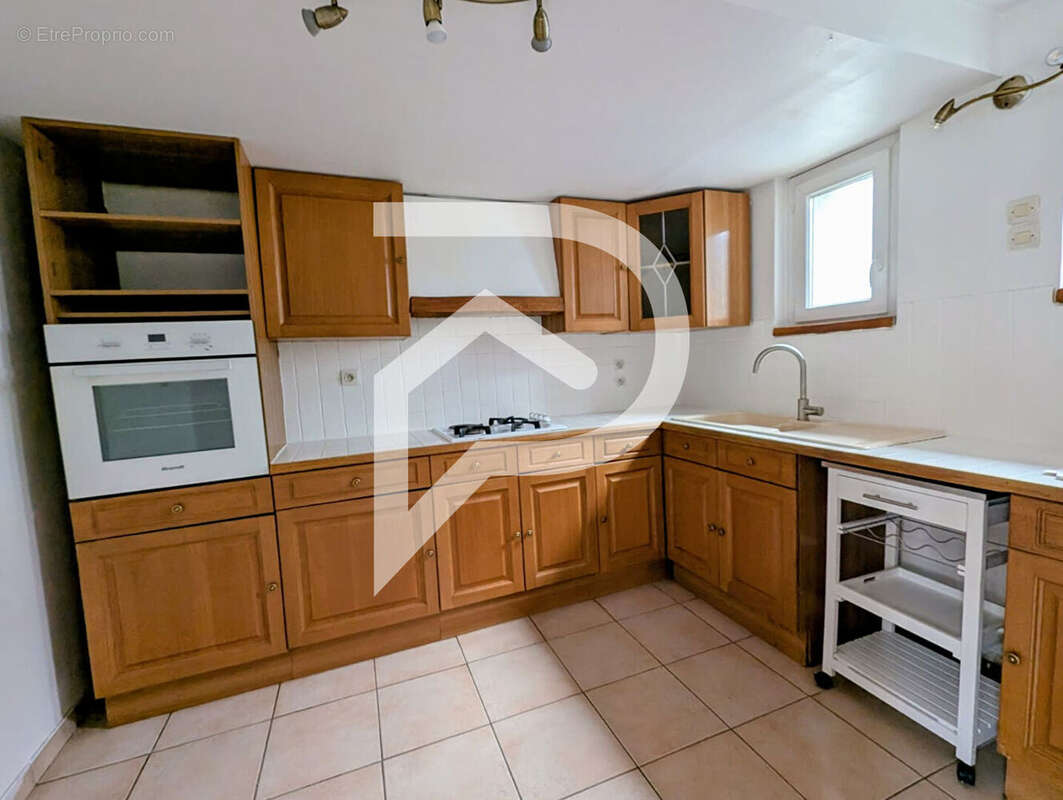 Maison à SAINT-SULPICE