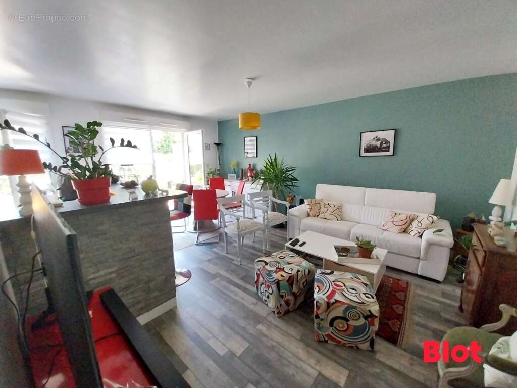 Appartement 70 m² à La Chapelle-Des-Fougeretz  - photo 2