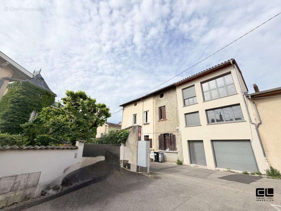 Maison à RILLIEUX-LA-PAPE