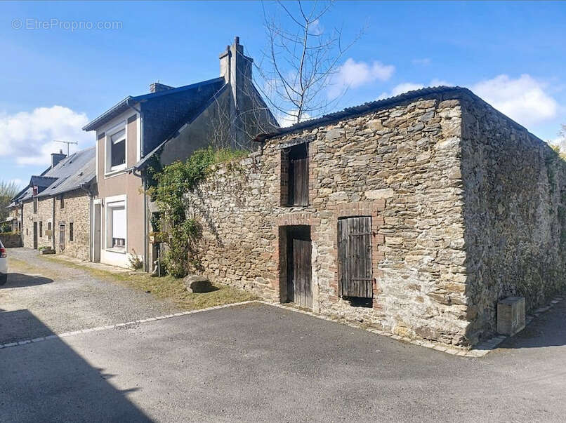 Maison à SAINT-JOUAN-DES-GUERETS