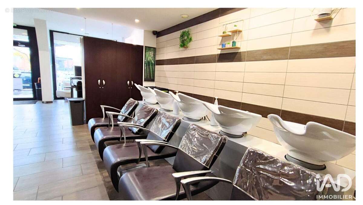 Photo 4 - Commerce à CERGY