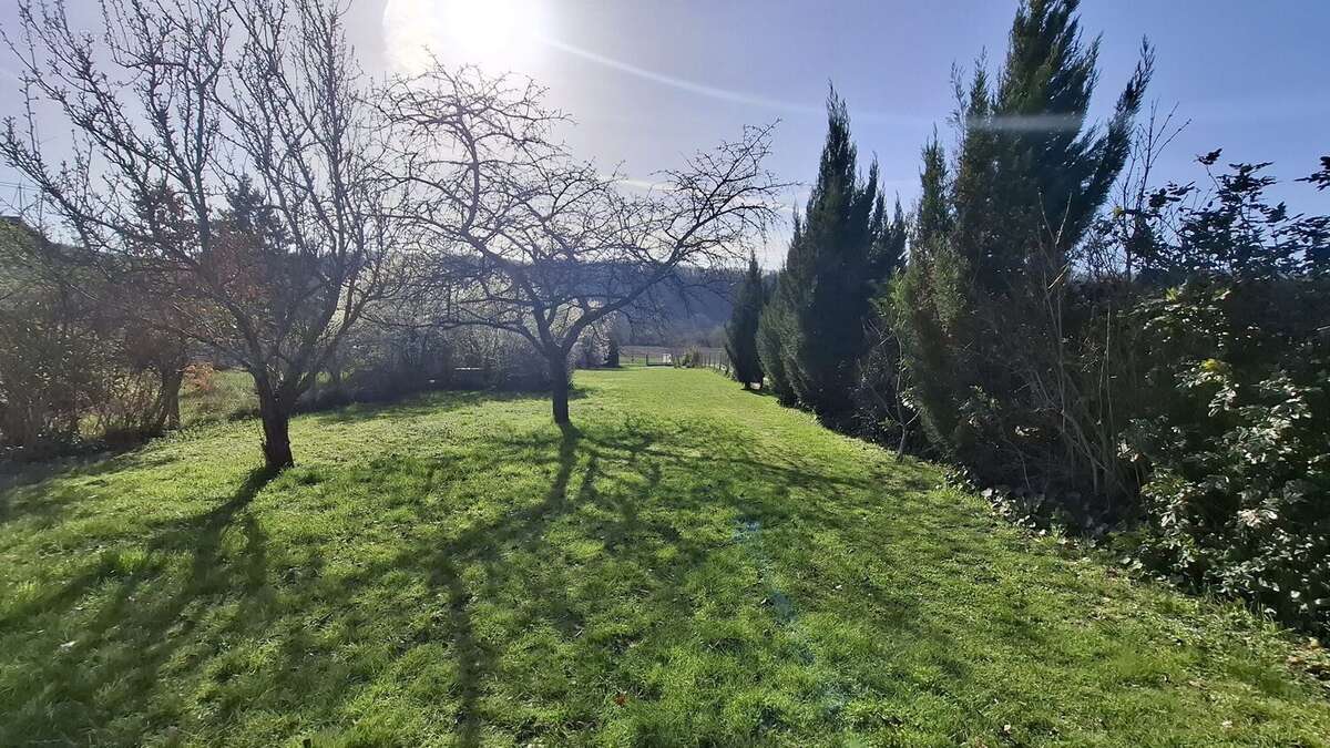 Terrain à LIMETZ-VILLEZ
