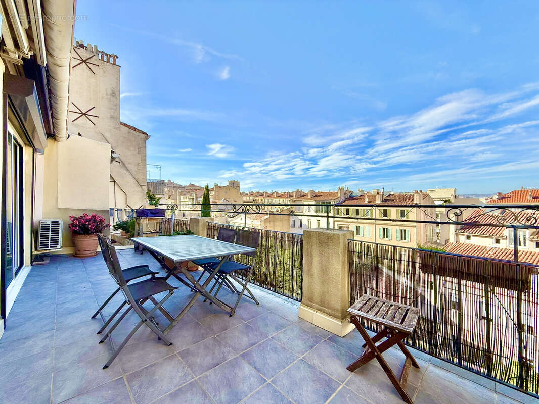 Appartement à MARSEILLE-6E