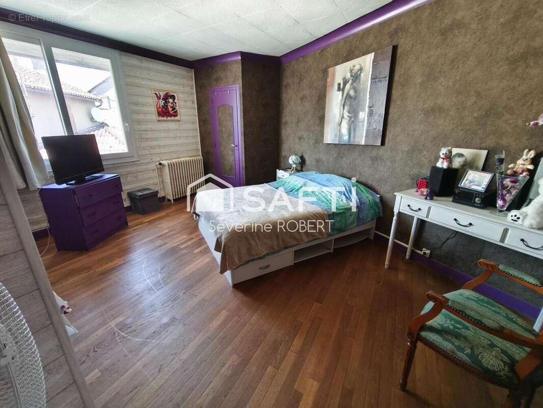 Maison 255 m² à Monts-Sur-Guesnes  - photo 6
