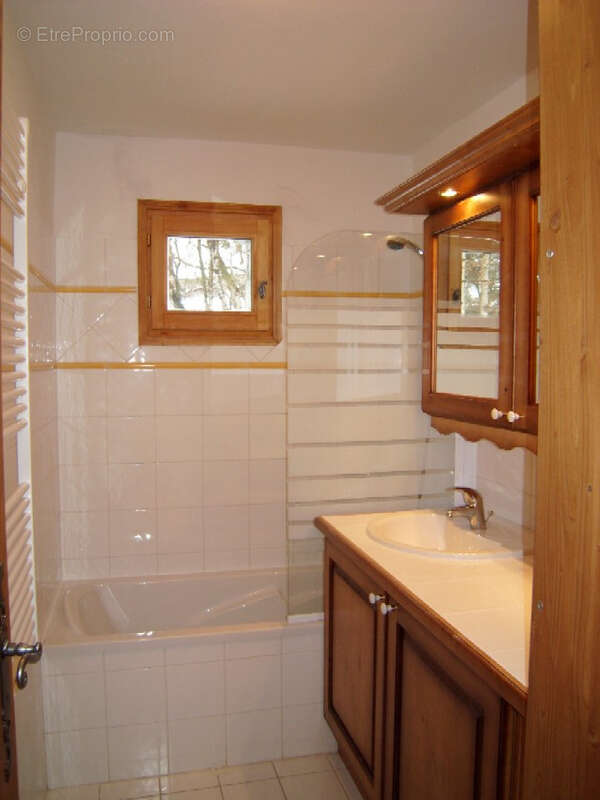 Appartement à CREST-VOLAND