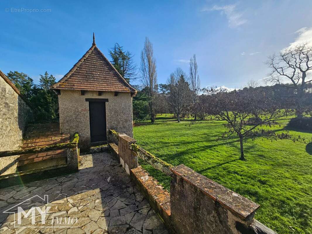 Maison à RAZAC-DE-SAUSSIGNAC