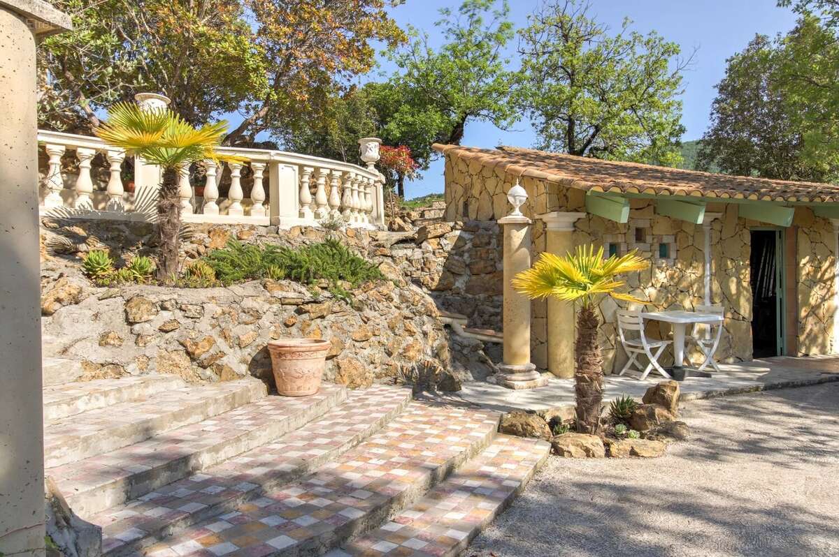 Maison à PIERREFEU