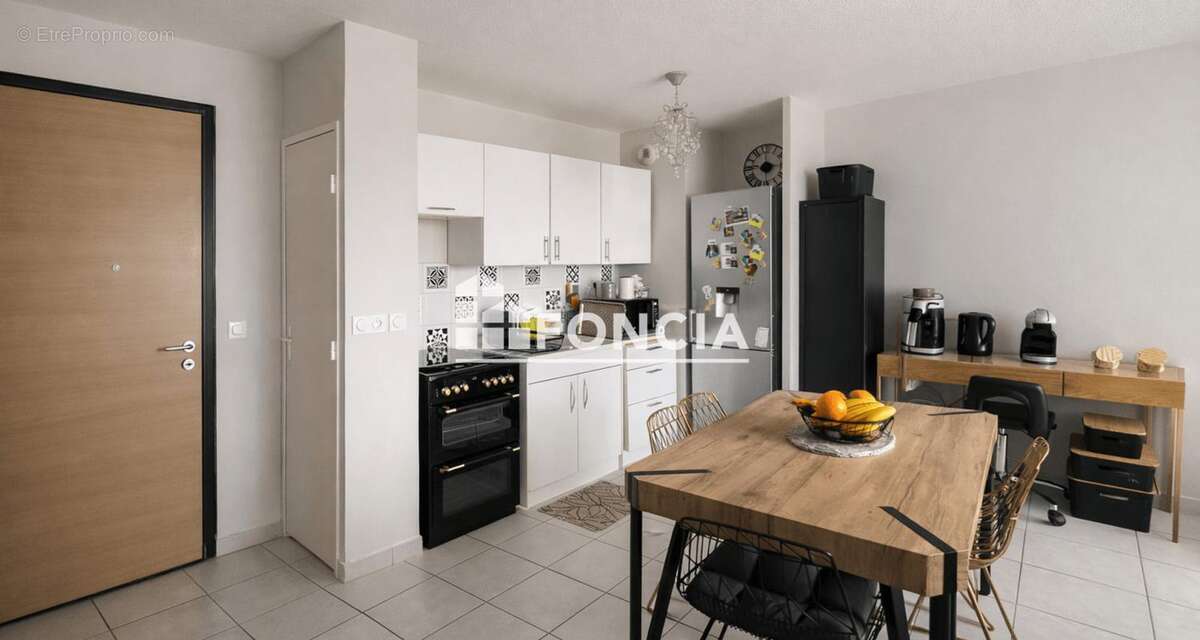 Appartement à DECINES-CHARPIEU