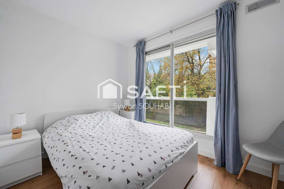 Photo 8 - Appartement à SURESNES