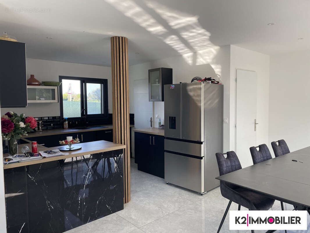 Maison à MONTELIMAR