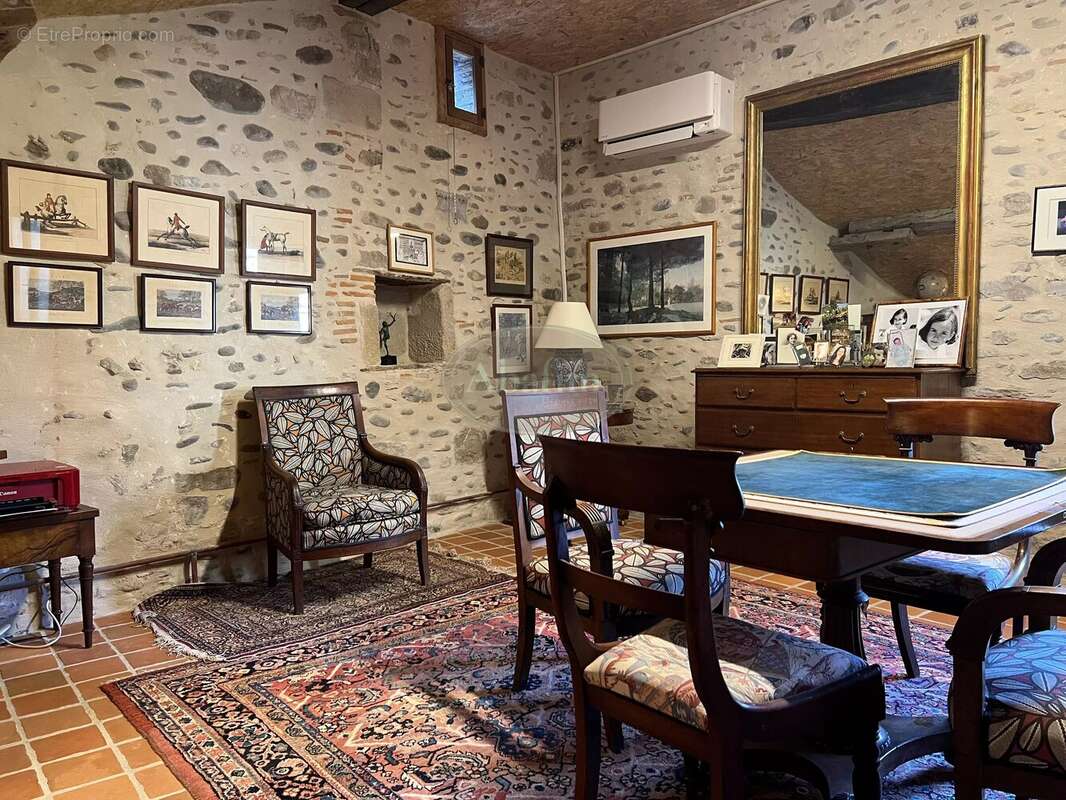 Maison à SAUVETERRE-DE-BEARN
