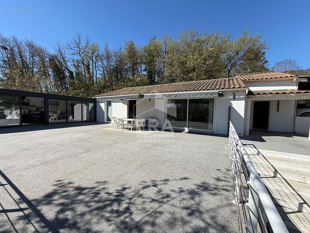 Maison à SAINT-MAXIMIN-LA-SAINTE-BAUME