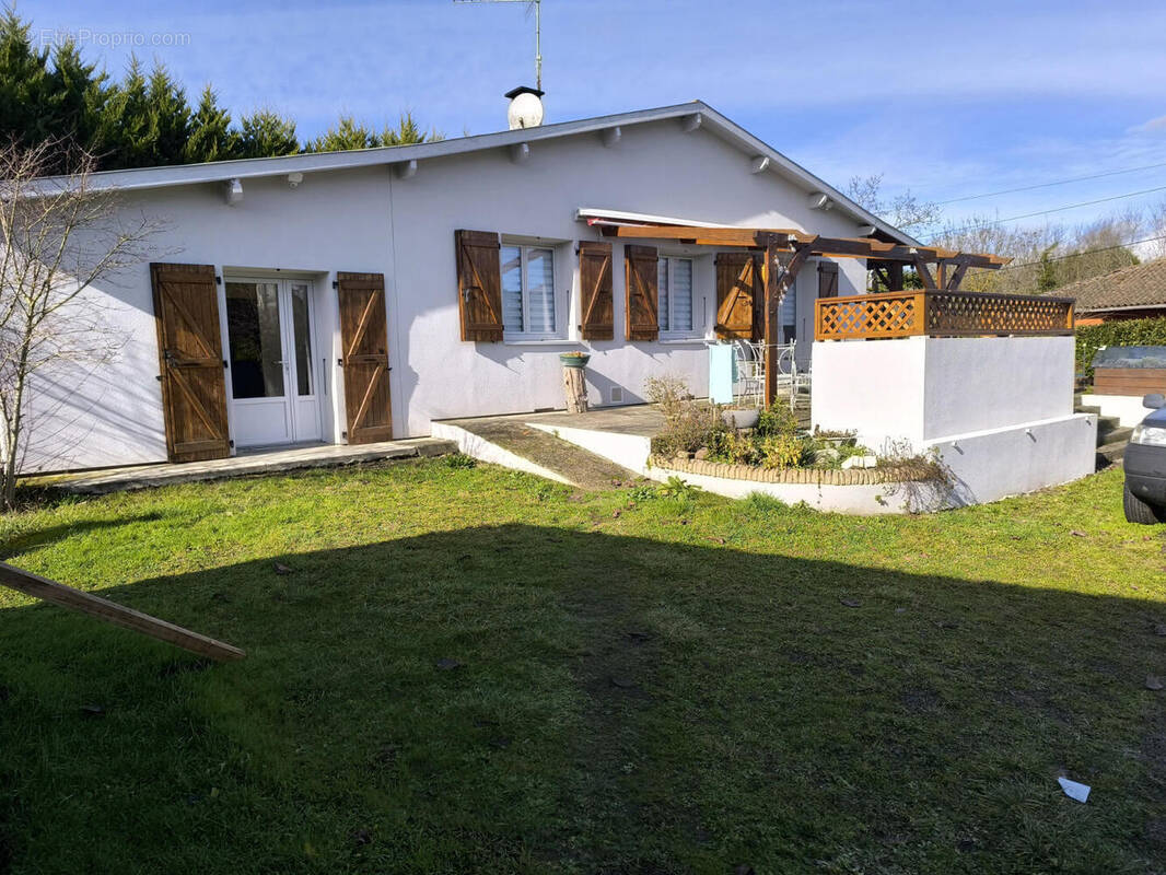 à vendre côté Masseuble plain pied 3 chambres - Maison à MASSEUBE