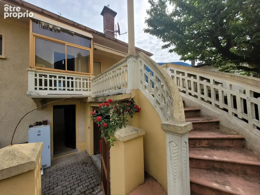 Maison à SAINT-REMY-DE-MAURIENNE