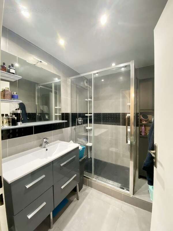 Appartement à TORCY