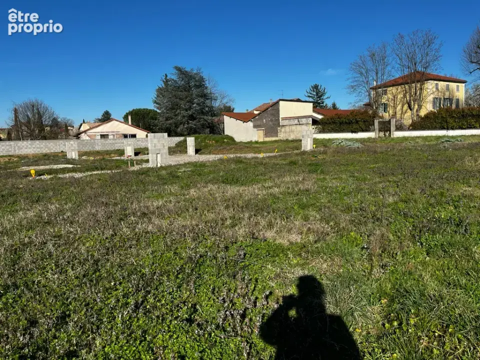 Photo Terrain à Solaize au prix de 275 000€