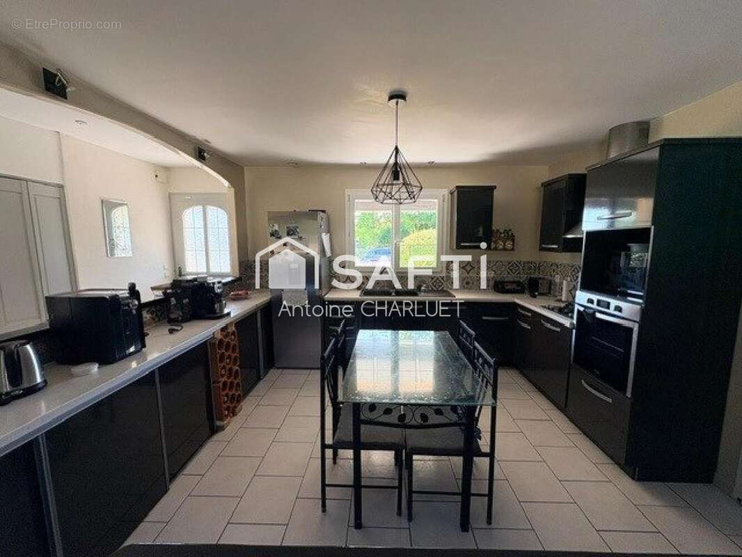 Maison 170 m² à Mezieres-En-Brenne  - photo 4