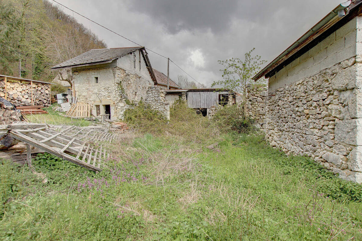 Maison à HAUTEVILLE-SUR-FIER