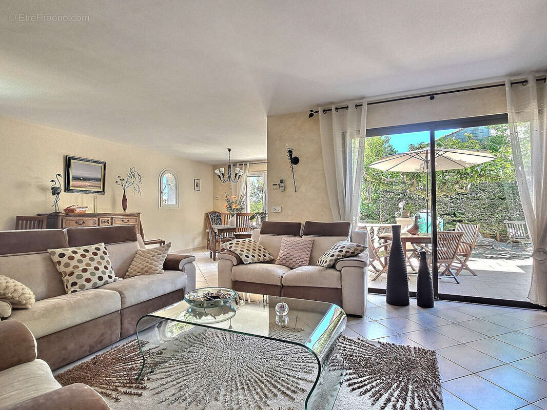 Maison à CARQUEIRANNE