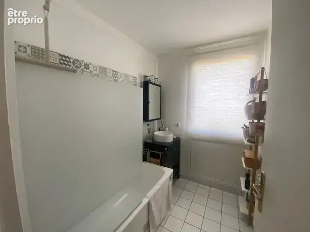 F2 52 m² avec balcon et box souterrain - photo 6