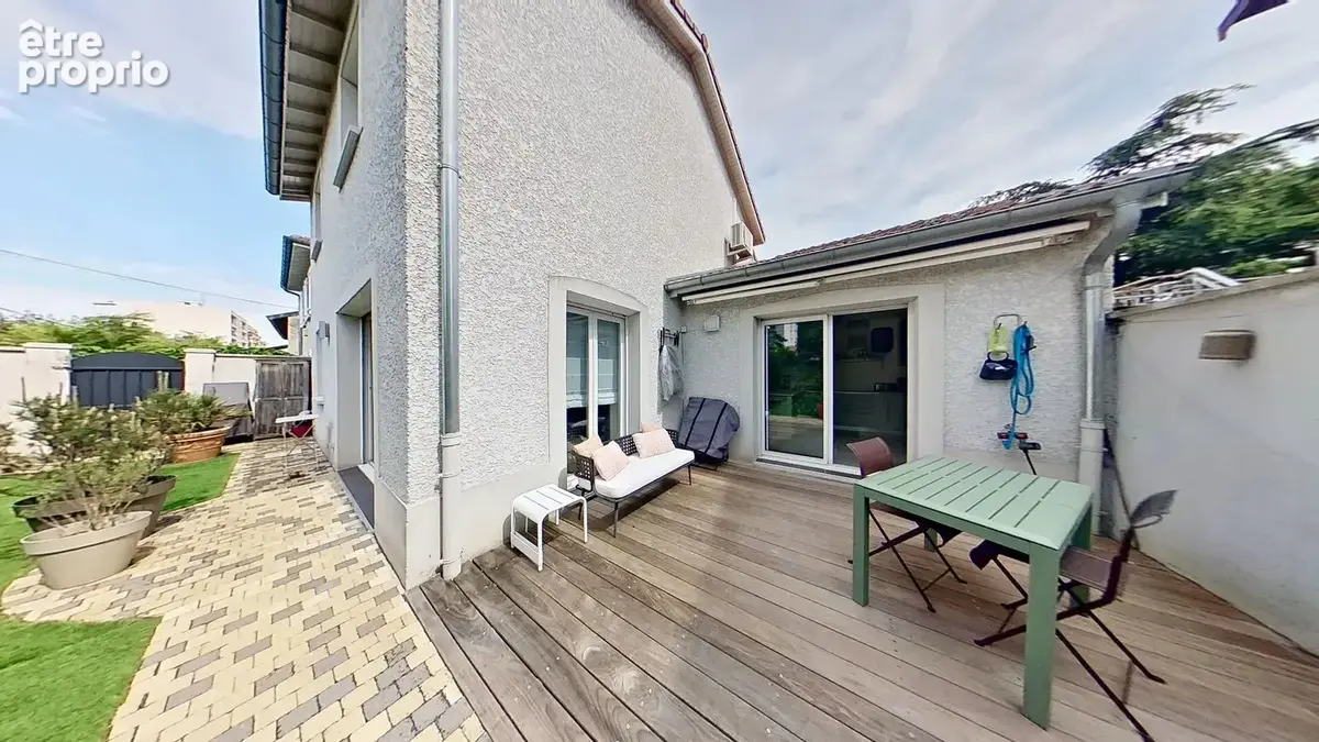 LYON 08 Maison individuelle 5 pièces 122 m² - photo 4