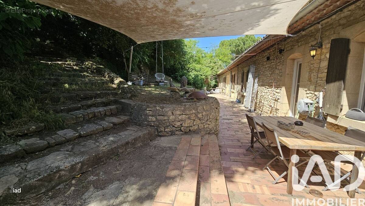 Photo 1 - Maison à VENEJAN