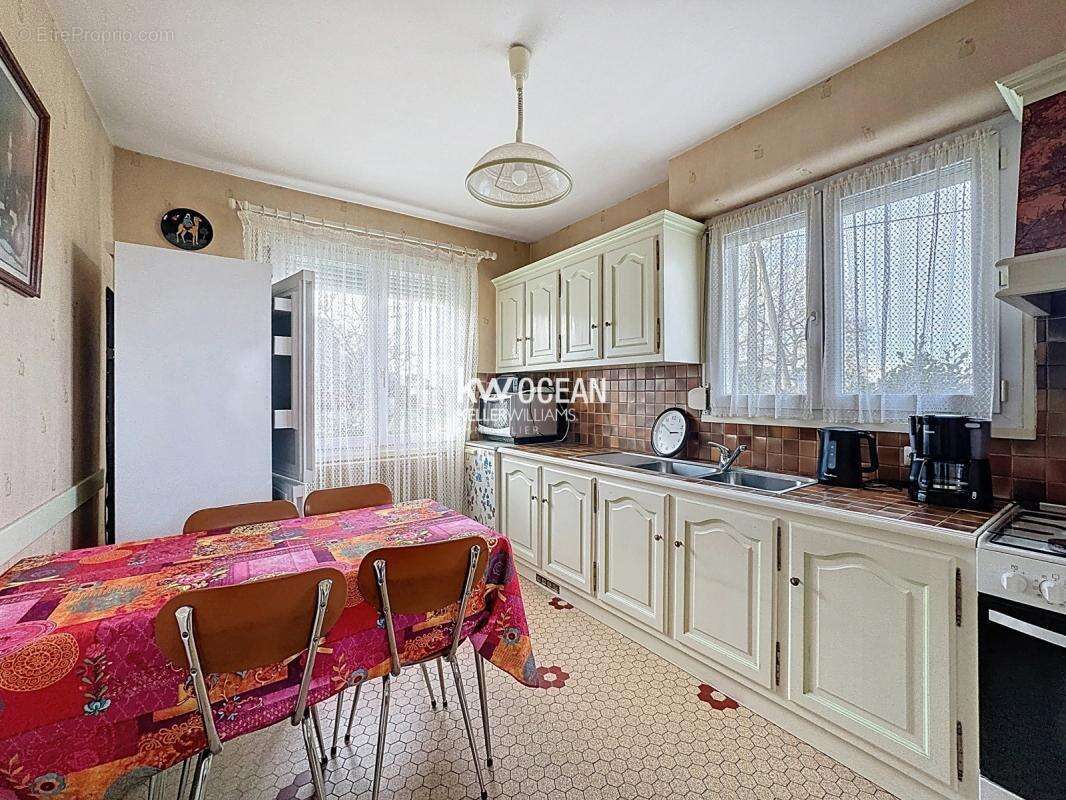 Maison à SAINT-RENAN