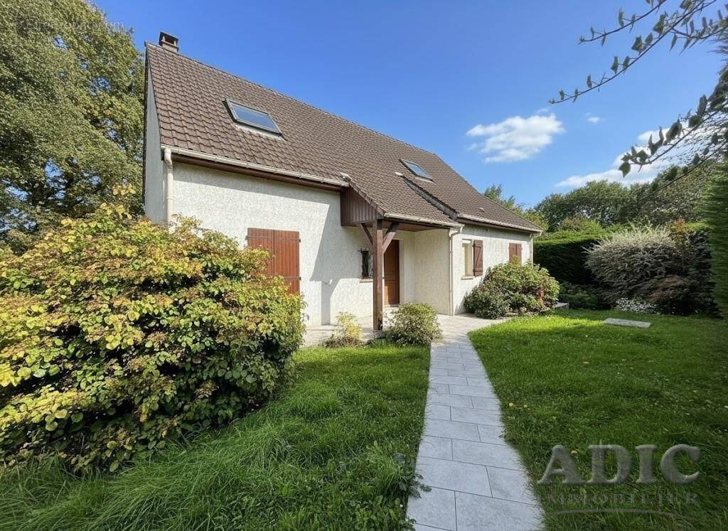 Maison à DAMMARTIN-EN-GOELE