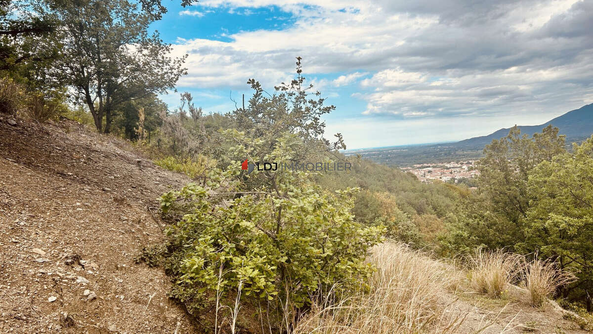Terrain à CERET