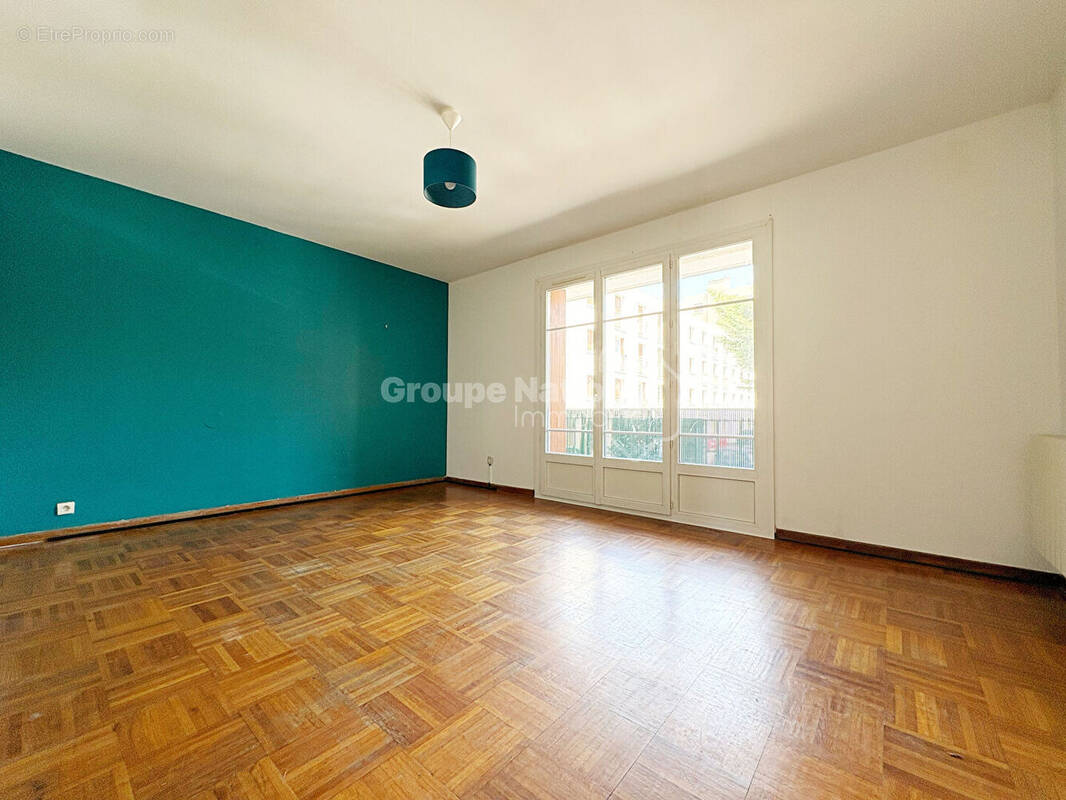 Appartement à SALON-DE-PROVENCE
