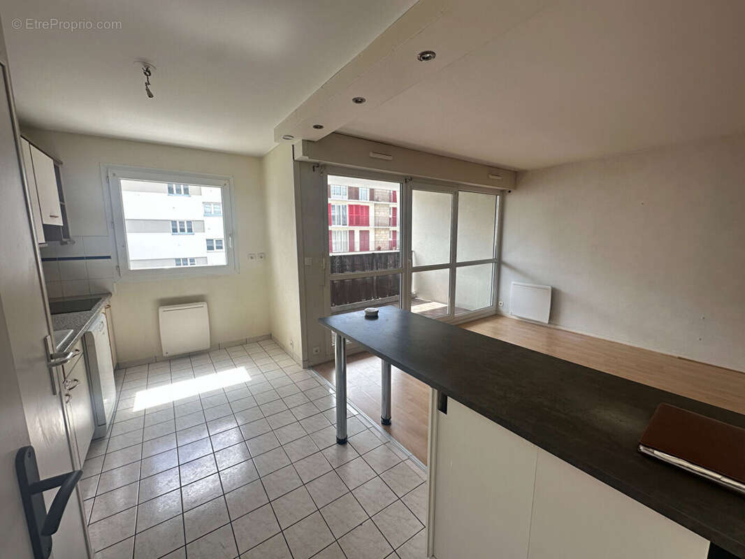 T3 de 75 m²  - Résidence de standing des années 2000 (St-Brieuc) - photo 3