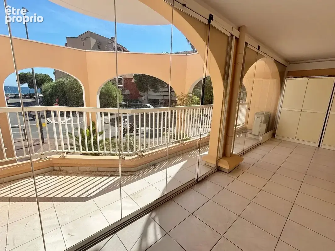 Appartement à FREJUS