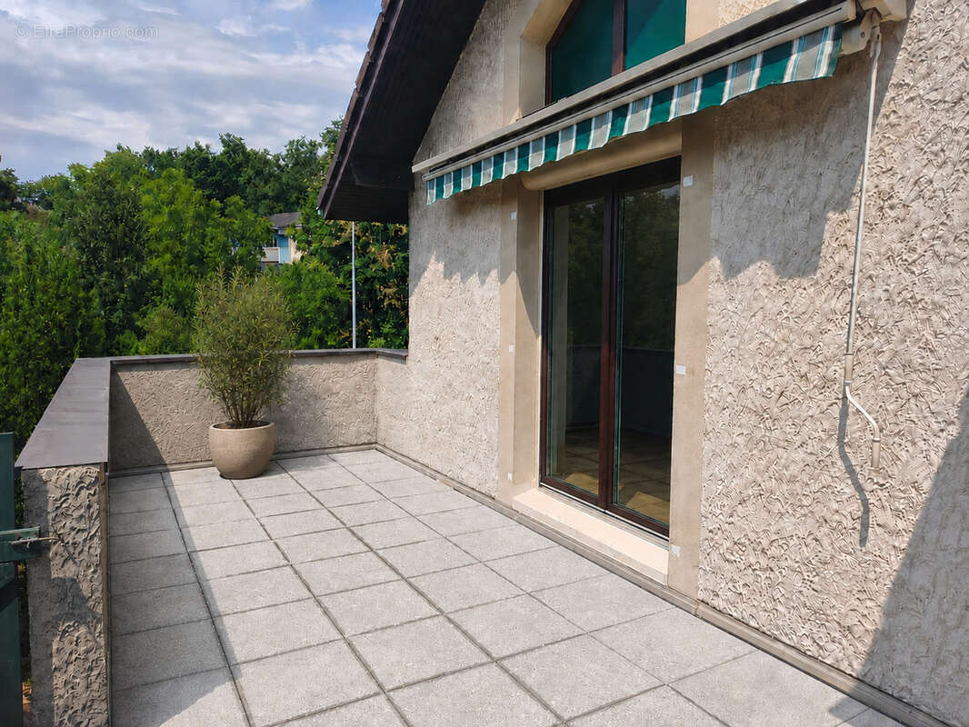 Duplex de 95m2 Carrez, garage et jardin - photo 3