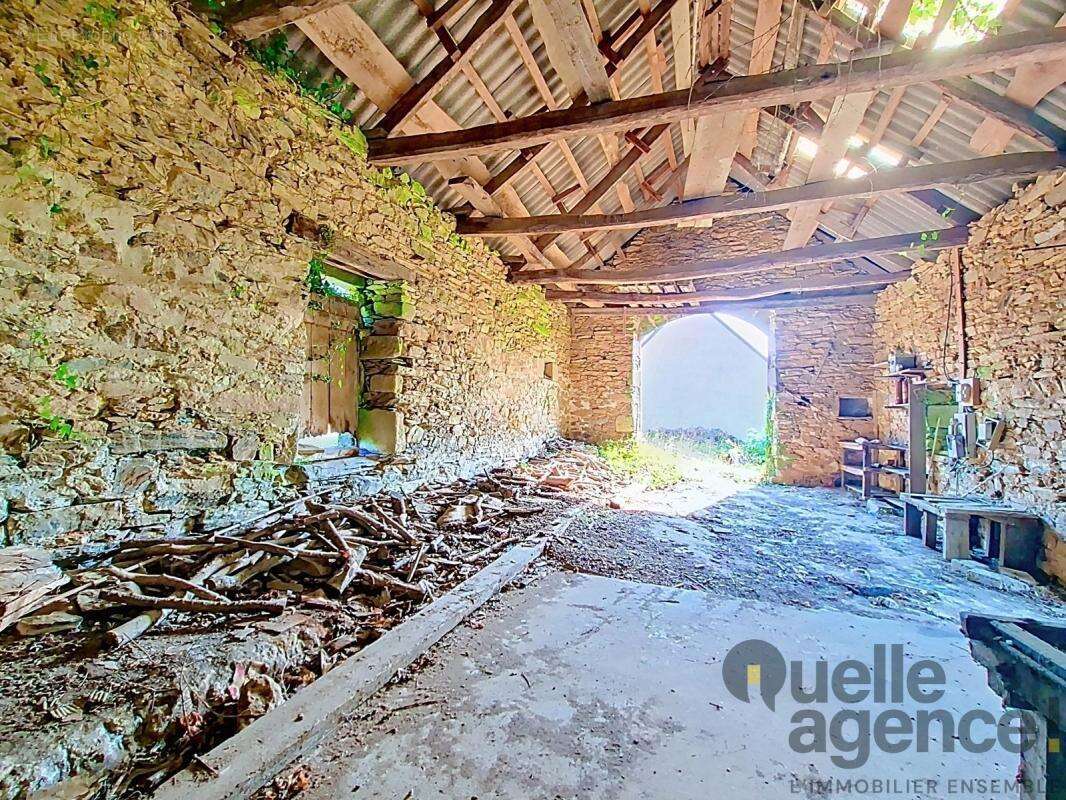 Corps de ferme en pierre à rénover – À 400 mètres de la plage - photo 12