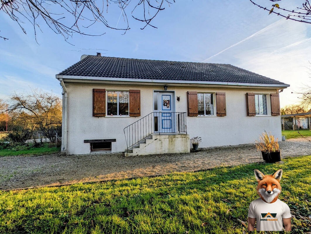 Maison à MESNIL-SAINT-PERE