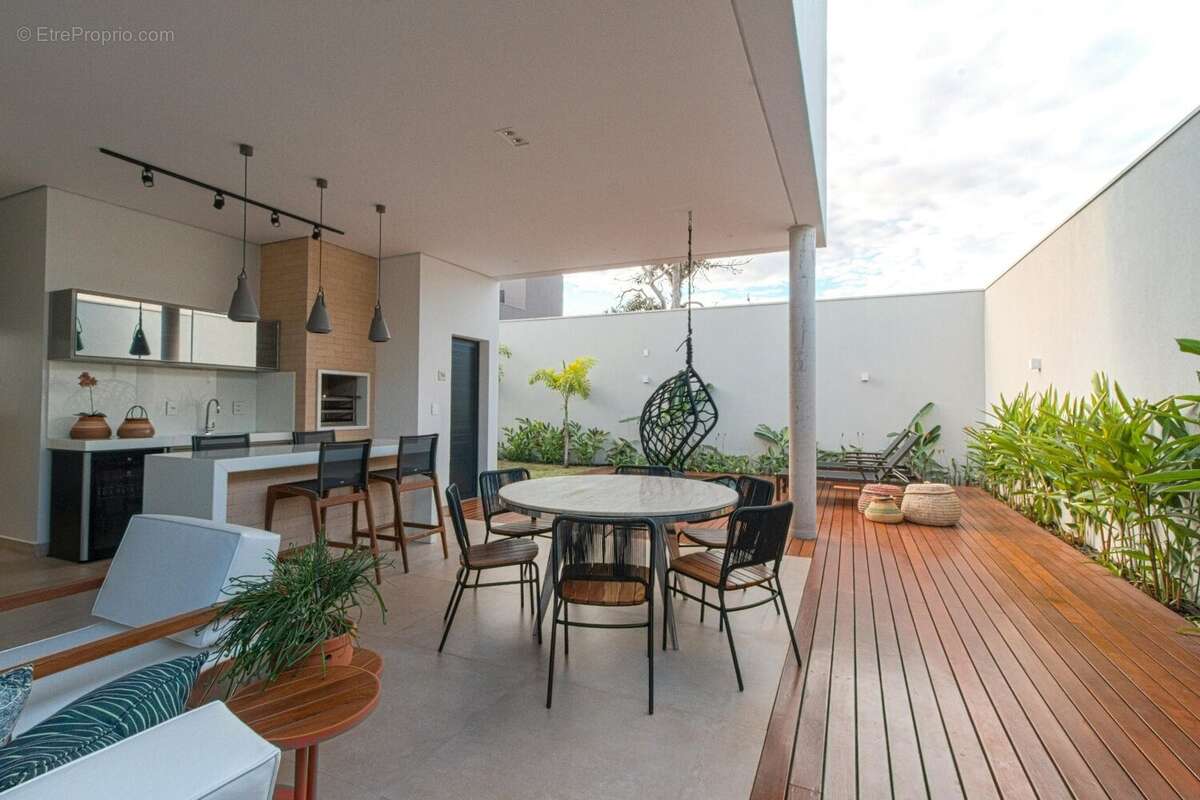 Appartement à SARTROUVILLE