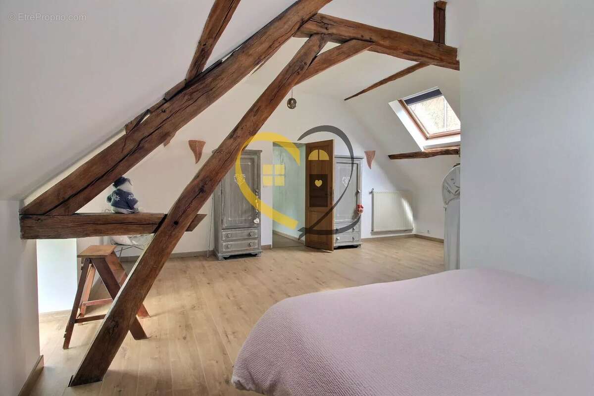 Maison à SAINT-DENIS-DE-PALIN