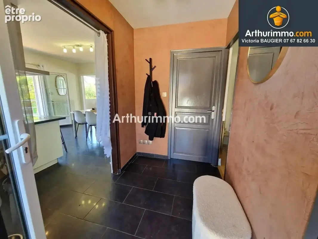LONS-LE-SAUNIER (39 Jura), à vendre maison individuelle de 125 m², 3 chambres, 765 m² de terrain clos, proche centre-ville - photo 8