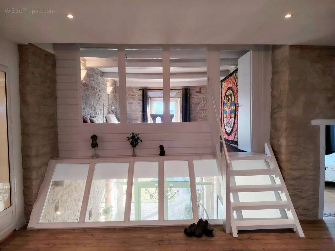 Maison à LA BASSE-VAIVRE