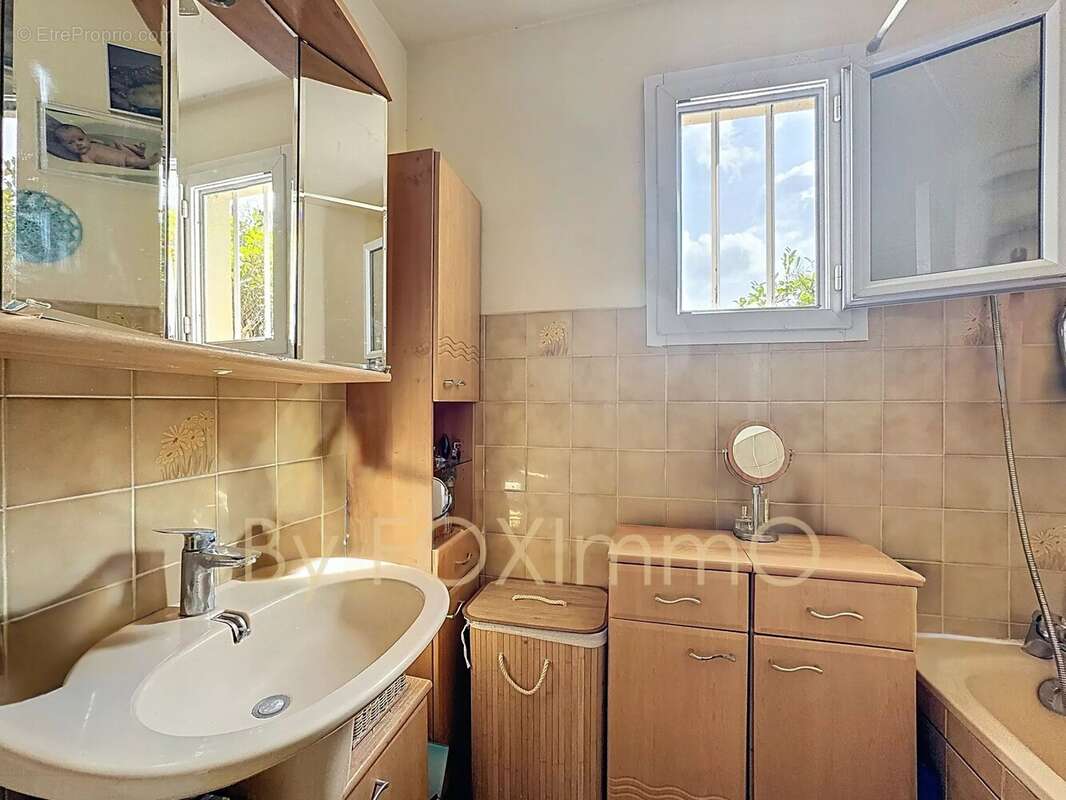 Maison à ROQUEFORT-LES-PINS