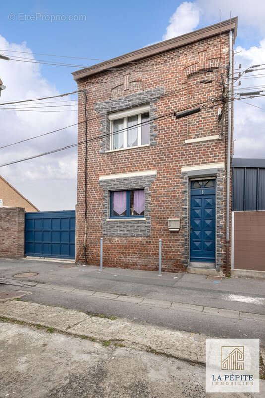 Maison à SAINT-AMAND-LES-EAUX