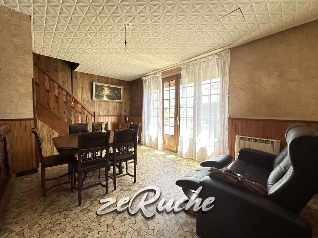 Maison à MONDEVILLE