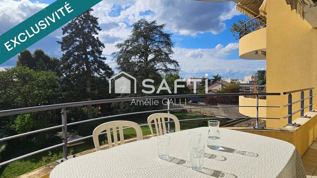 Photo 1 - Appartement à BRON