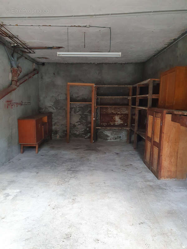 Parking à LA CHAMBRE