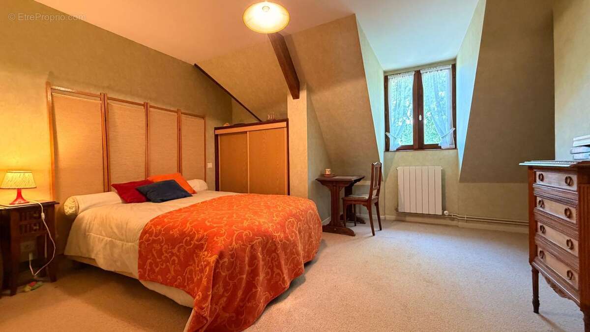 Maison à CLAIRVAUX-D'AVEYRON