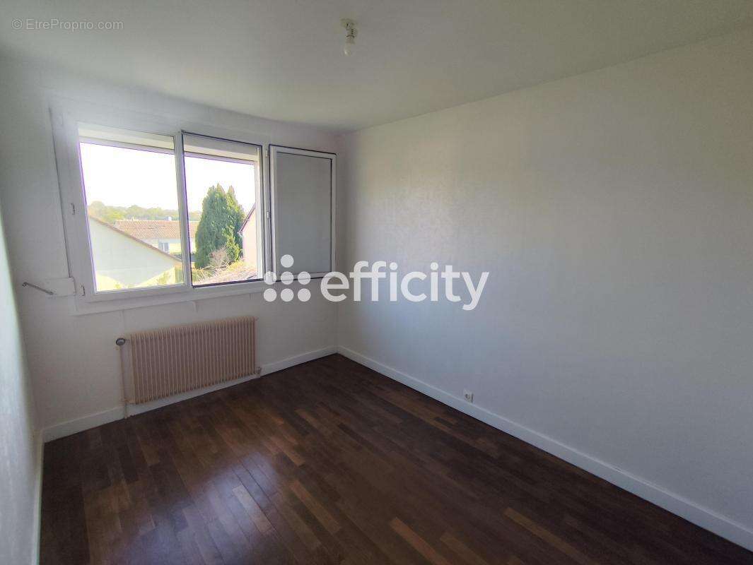 Maison à SAINTE-GAUBURGE-SAINTE-COLOMBE