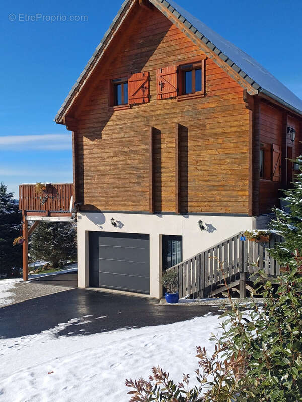 Maison à CHASTREIX